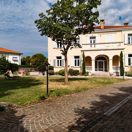 La Finestra Sul Corso, Nocleg ze śniadaniem